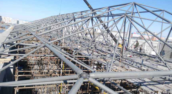 广东细数网架装配中抉择应用钢结构对室第的优势